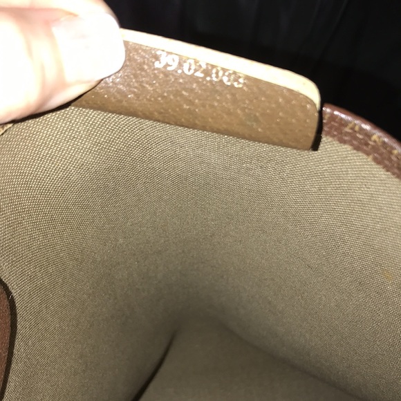 ⭐️Host Pick⭐️ VINTAGE GUCCI TOTE BAG - Picture 5 of 16